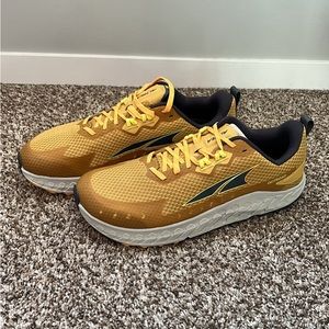 Altra Outroad Size 13 Never Worn NIB